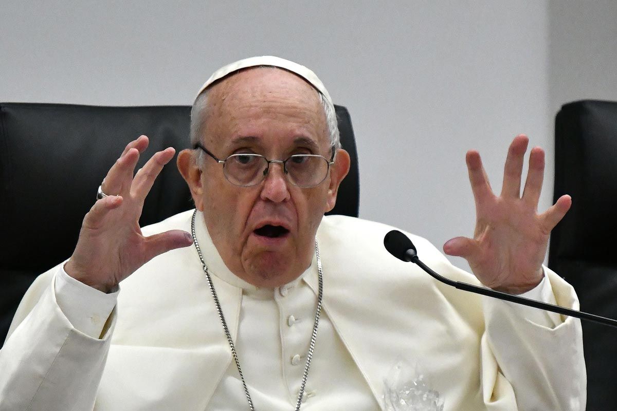 Papst kritisiert Prostitution und Jugendarbeitslosigkeit