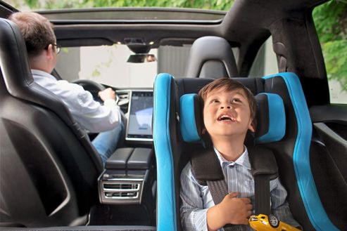 Kindersicherung im Auto: Ab 1,35 Meter genügt der Gurt