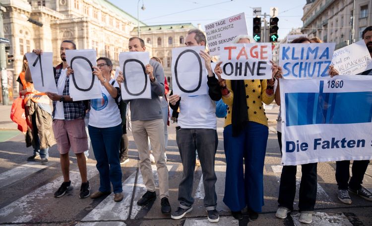 1.000 Sekunden Klimaprotest Auf Dem Wiener Ring - Wien - DerStandard.at ...