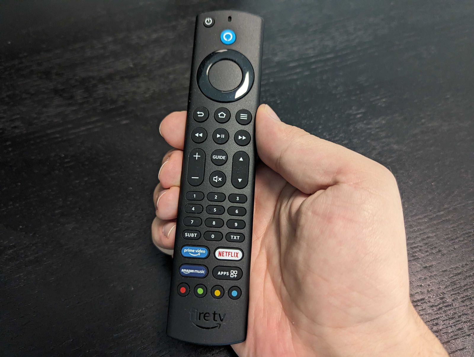 Amazon Fire Tv Stick Schwarzer Bildschirm Amazons bester Fernseher im Test: Ein Fire TV Stick mit Bildschirm