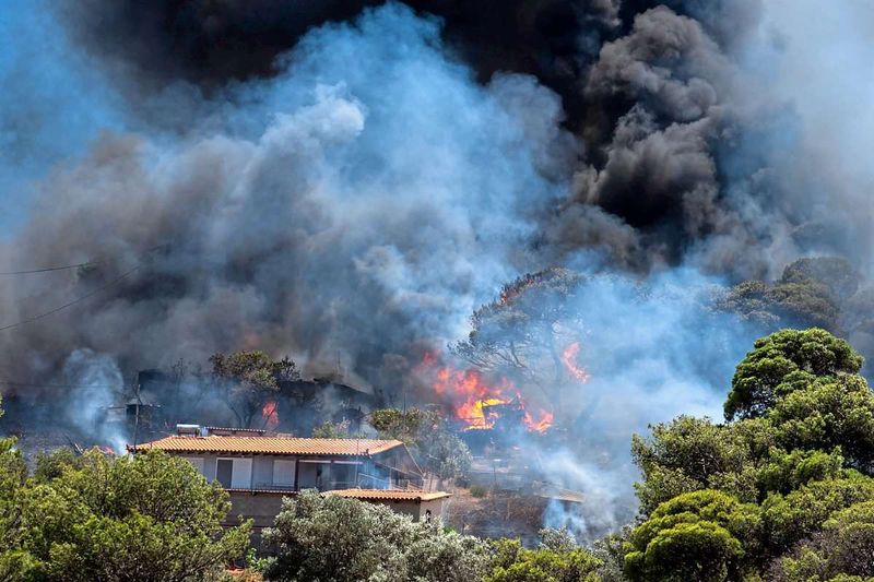 Griechenland kämpft den zweiten Tag in Folge gegen Flächenbrand auf Kos