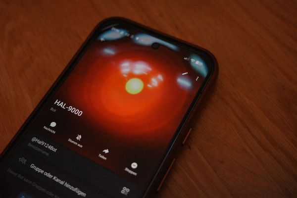Zwischen-Faszination-und-Frustration-Als-ein-KI-Agent-mein-Leben-bernahm