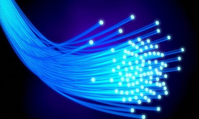 Verdrehtes Licht könnte Glasfaser-Internet 100 Mal schneller