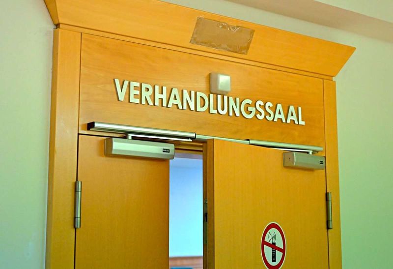 Acht Jahre Haft: Vater überredete 14-Jährigen zu sieben Raubüberfällen