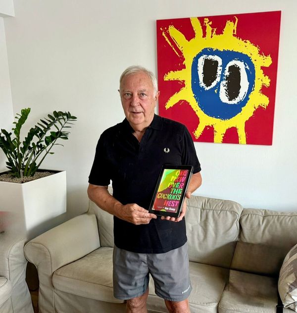 Hallo-was-lesen-Sie-Stuart-Freeman-