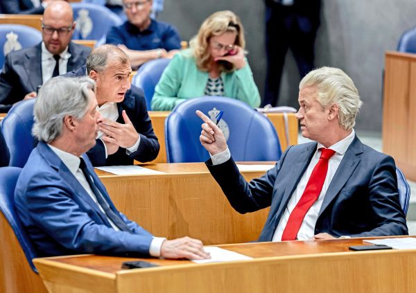 Niederl-ndisches-Parlament-stimmt-f-r-Versch-rfung-des-Asylgesetzes