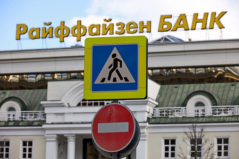 Moskau, Washington, Budapest: Wie Österreichs Raiffeisenbank zum politischen Spielball wird