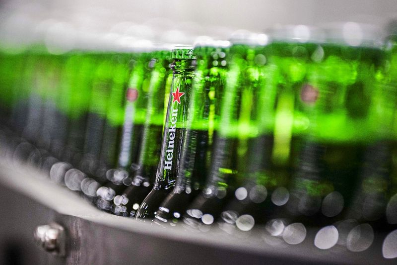 Heineken streicht tausende Jobs – was heißt das für Österreich und den Biermarkt?
