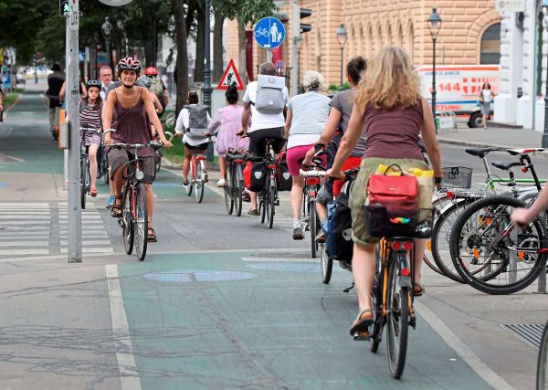 Wie-Radfahren-in-der-Stadt-wirklich-stressfrei-gelingt