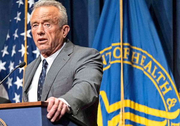 FDA-Memo-bringt-Tod-von-zehn-Kindern-mit-Corona-Impfung-in-Verbindung