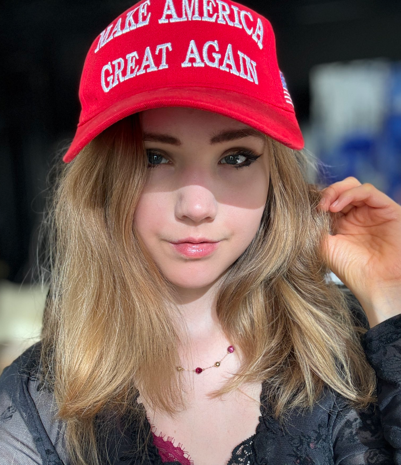 Rechtsextreme deutsche Influencerin beantragt Asyl in den USA