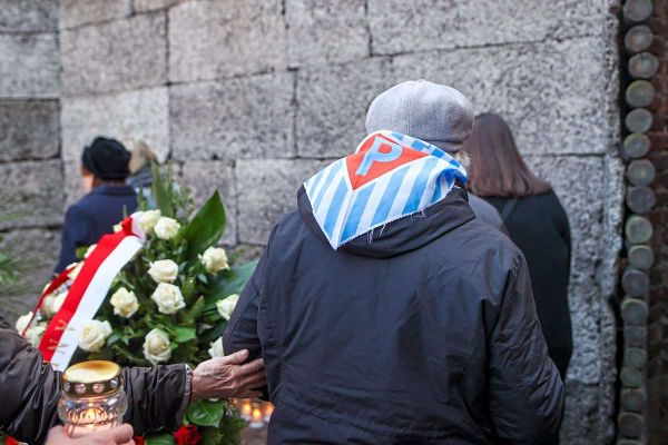 -sterreich-begeht-mit-kundgebung-auf-heldenplatz-und-diskussion-im-parlament-holocaust-gedenktag