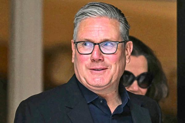 Britischer-Premier-Starmer-will-um-Verbleib-im-Amt-k-mpfen