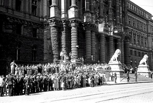 Sporrer-pr-sentiert-Pilotstudie-zu-NS-belasteten-Justizpersonal-von-1945-bis-1955