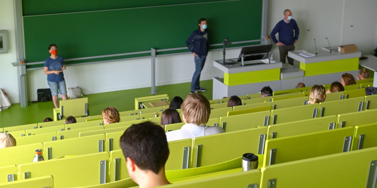 1G-Regel an Hochschulen: An der Uni darf man irren - Vimarsana News