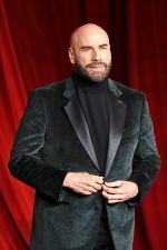 John Travolta gibt sein Regiedebüt in Cannes