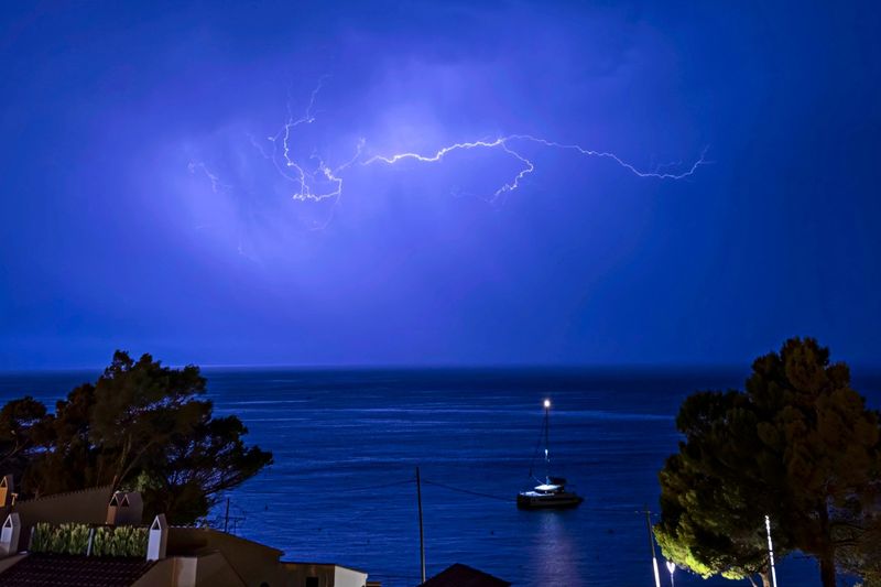 Sturm Nils: Ein Toter in Frankreich und Orkanböen auf Mallorca
