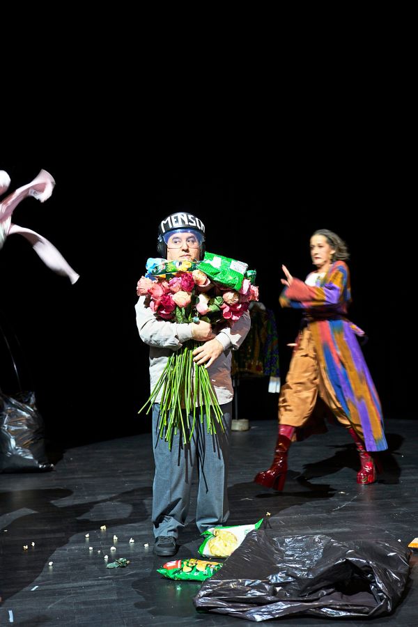 -Oh-no-not-again-f-hrt-Scheinheiligkeit-im-Kunstbetrieb-vor