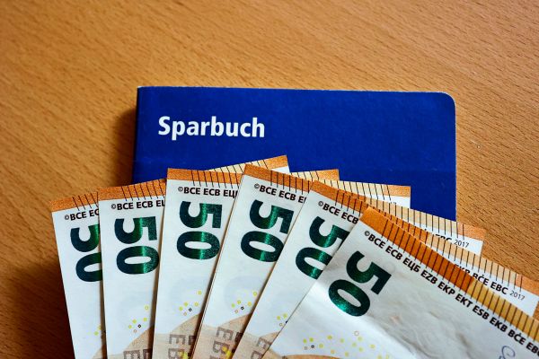 -sterreich-spart-viel-und-verliert-dabei-still-an-Verm-gen