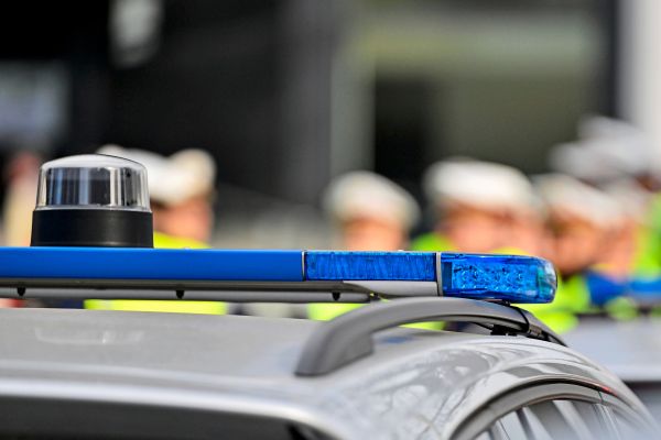 23-J-hriger-bei-Linzer-Pride-Parade-wegen-Hitlergru-angezeigt