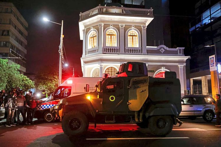 Militärfahrzeug vor der mexikanischen Botschaft 