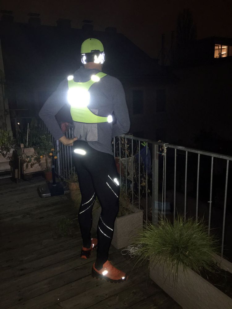 Wieso ich beim Laufen strahle: Am Abend unterwegs mit Reflektoren - Rotte  rennt -  › Lifestyle