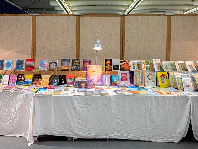 Bücher auf der Esoterikmesse in Wien