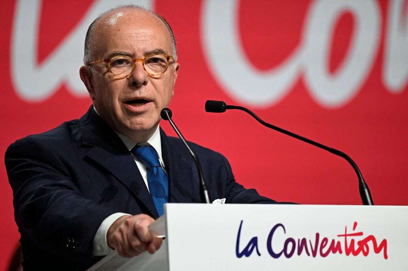 Macron will Cazeneuve zum neuen französischen Premier machen