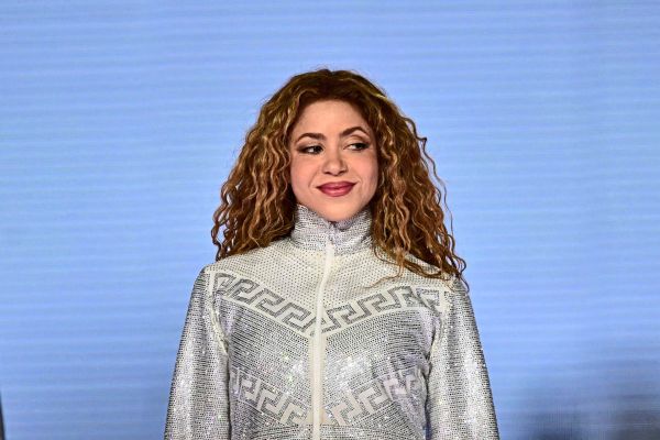 WM-News-Shakira-Madonna-und-BTS-bei-Final-Halbzeitshow-Experten-kritisieren-FIFA-Hitzeprotokoll