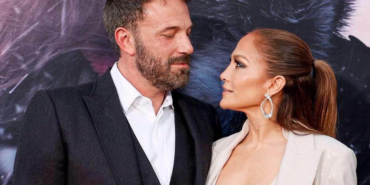 Jennifer Lopez files for divorce from Ben Affleck