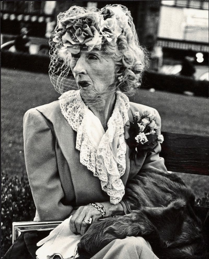 Lisette Model in der Albertina: Dicke Pelze, verzwickte Münder