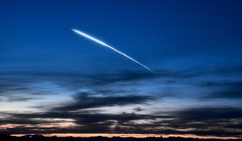 Müll von Falcon-9-Rakete hinterließ bei Wiedereintritt Lithiumwolke in der Atmosphäre