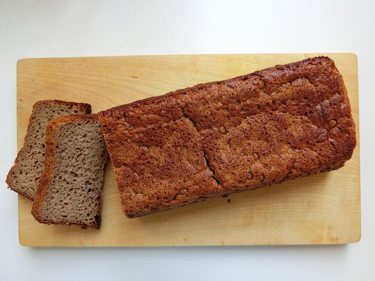 Rezept: Saftiges Waldstaude-Apfelmus-Roggenbrot - Backen - derStandard ...