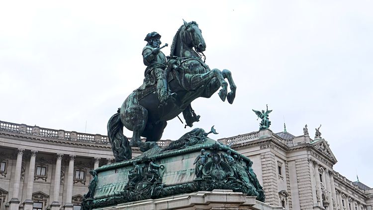 Das Prinz-Eugen-Reiterdenkmal auf dem Wiener Heldenplatz