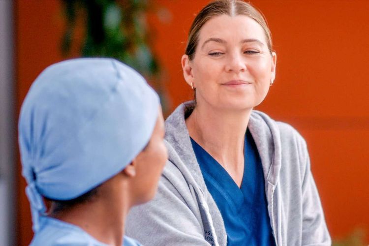 Doktor Meredith (Ellen Pompeo) verabschiedete sich in der 19. Staffel. Grey's Anatomy geht trotzdem weiter.
