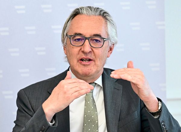 Das-Bildungsministerium-im-KI-Check