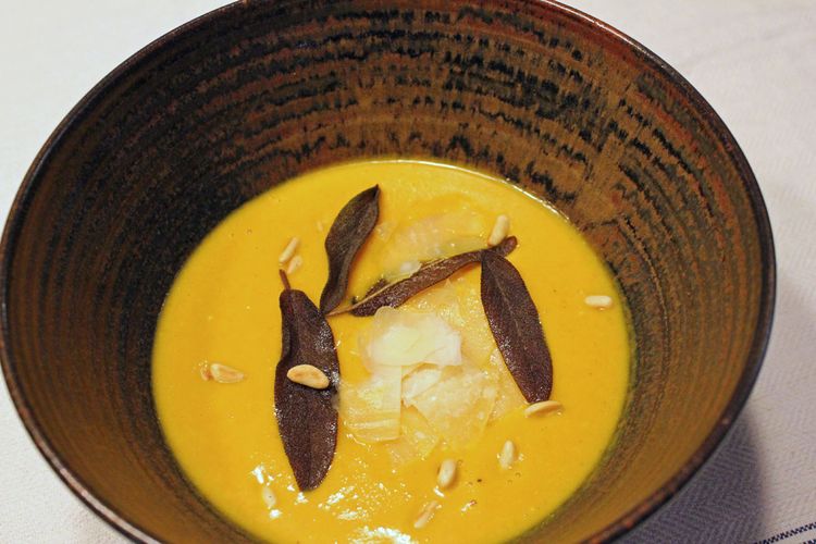 Kürbissuppe mit Räucheraroma - Vorspeisen &amp; Suppen - derStandard.at ...