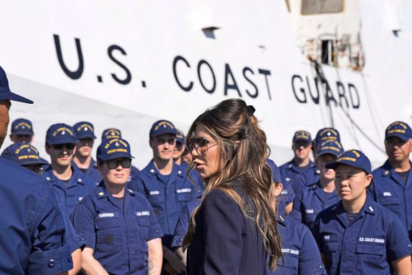 us-k-stenwache-sieht-laut-bericht-hakenkreuze-nicht-l-nger-als-hasssymbol