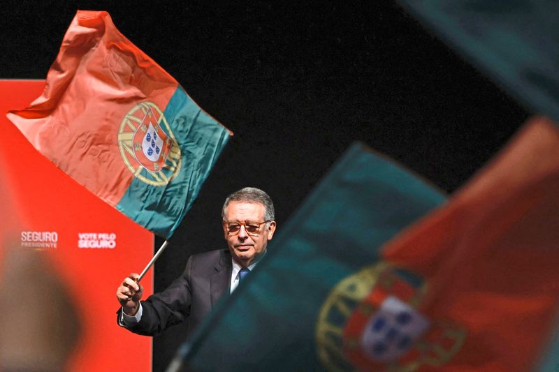 Sozialist gegen Rechtsextremen: Portugal geht in die Stichwahl
