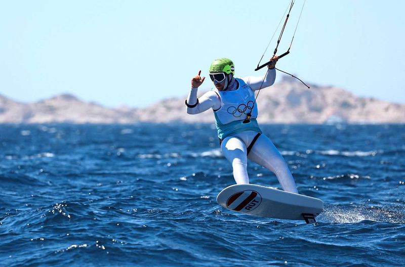 Valentin Bontus surfte im ÖSV-Rennanzug zum Olympiasieg