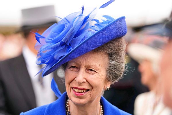 Engste-Beraterin-ihres-Bruders-des-K-nigs-Prinzessin-Anne-wird-75