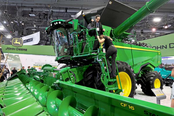 Recht-auf-Reparatur-Traktorhersteller-John-Deere-muss-99-Millionen-Dollar-zahlen