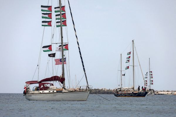 Zwei-Teilnehmer-der-Gaza-Hilfsflotte-f-r-Befragung-in-Israel