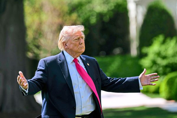 Trump-verl-ngert-Waffenruhe-Iran-sagt-Teilnahme-an-Verhandlungen-in-Pakistan-ab