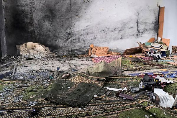 Explosion-in-alawitischer-Moschee-in-syrischer-Stadt-Homs-F-nf-Tote