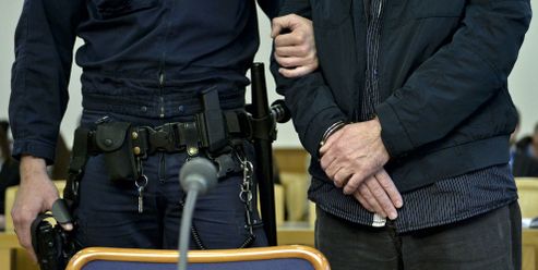 Wildwest in Essen: Polizei fasst Mann mit Pistole am Gürtel 