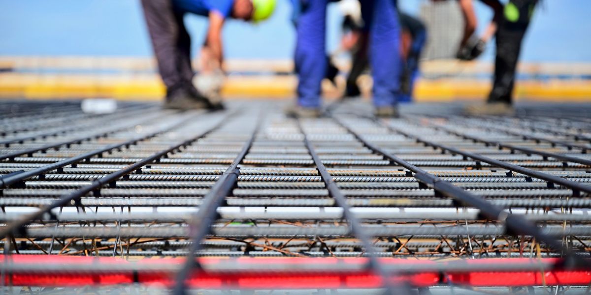 Es wird wieder heiß: Das gilt bei Hitze am Arbeitsplatz - Karriere ...