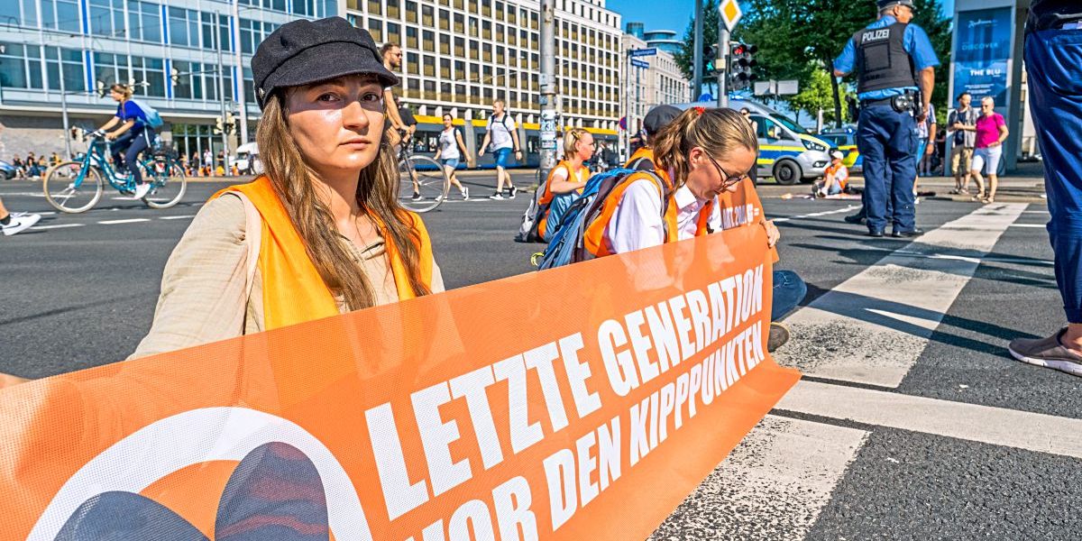 Last generation activists disrupt traffic in three federal states to protest at the start of school