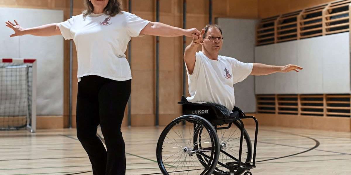Vienna Rolli-Dancedream: Wo Rollstuhlfahrer gemeinsam mit Fußgehern tanzen