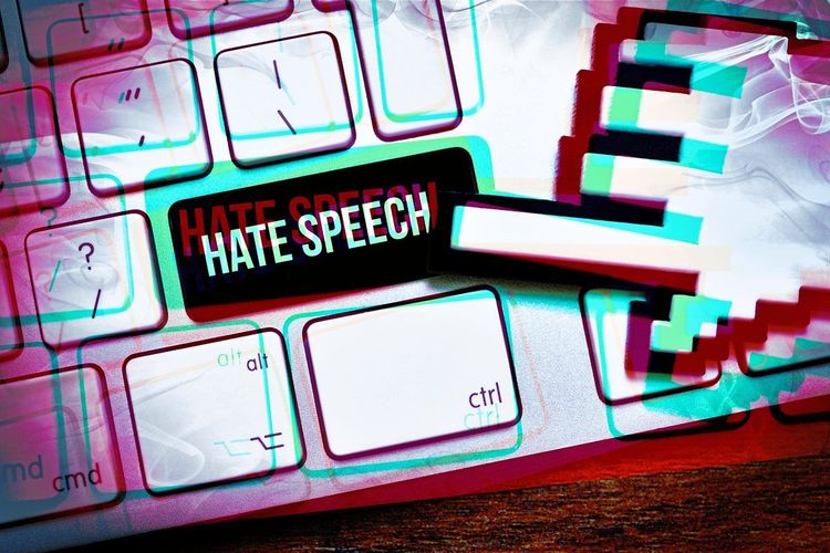 Computertaste mit der Aufschrift Hate Speech